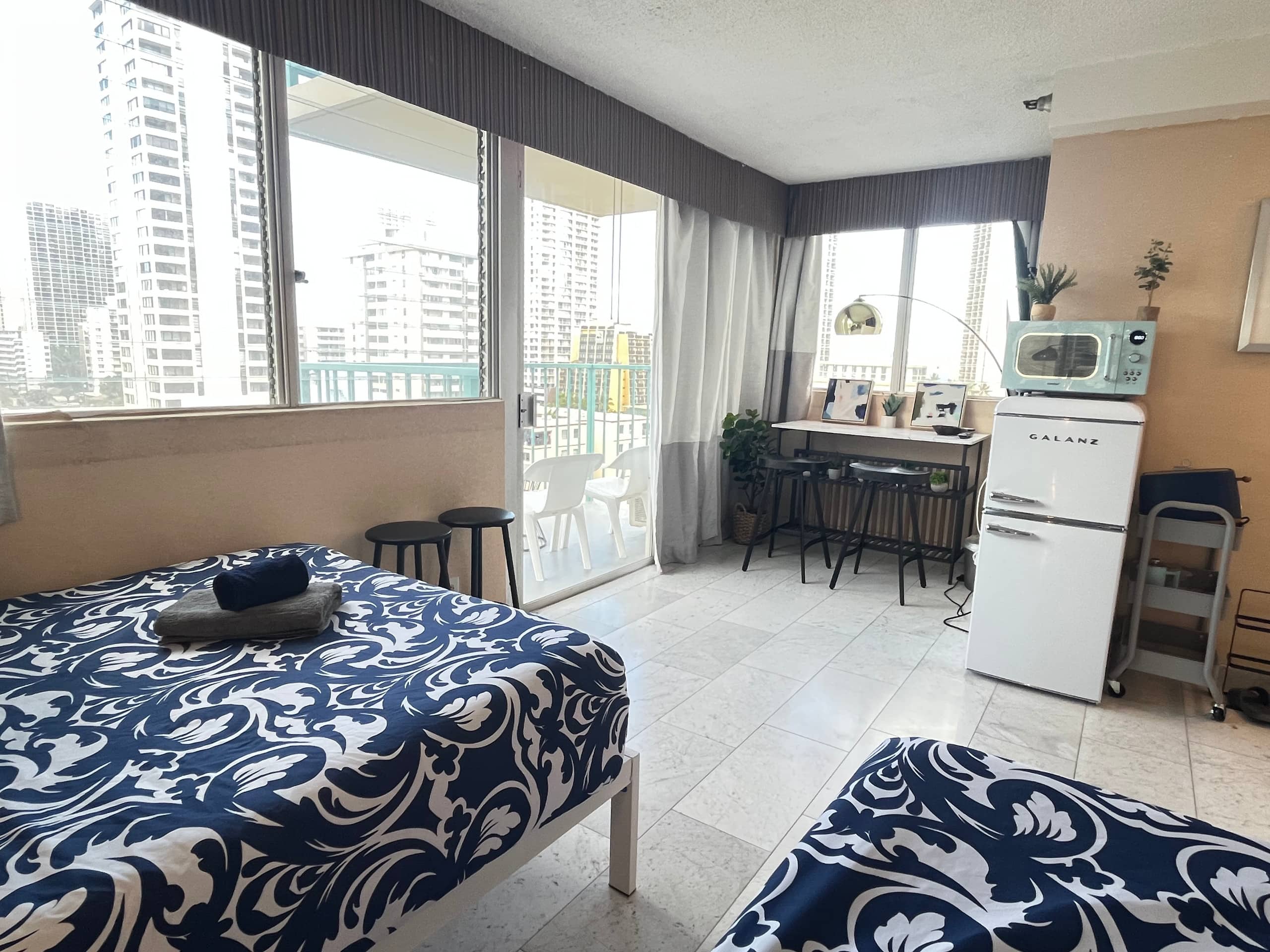 Condo in Honolulu · ★4.0 · 1 bedroom · 2 beds · 1 bath - Image 9