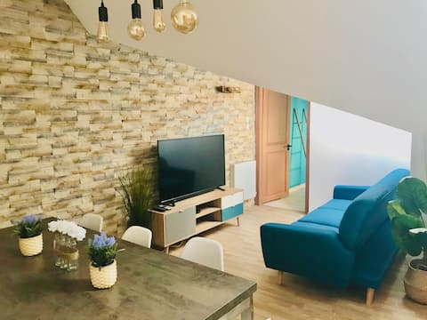 Under the Roof- City center- No Cleaning Fee