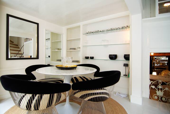 Cozy Luxury stay in the Jordaan area gallery image 2