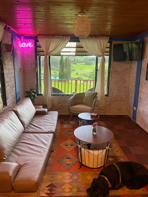 Top performing Airbnb: Serene farmhouse w/ chef's breakfast available in Paipa