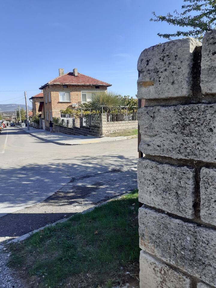 Image 1