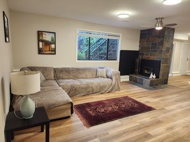 Entire Spacious Unit Within Garden. - Coquitlam
