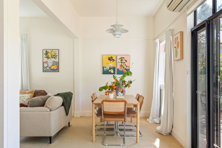 Hollybrooke Cottage with Indoor Fireplace
