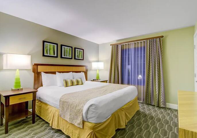 Your Luxury Villa next to Vegas Strip and Sphere gallery image 3