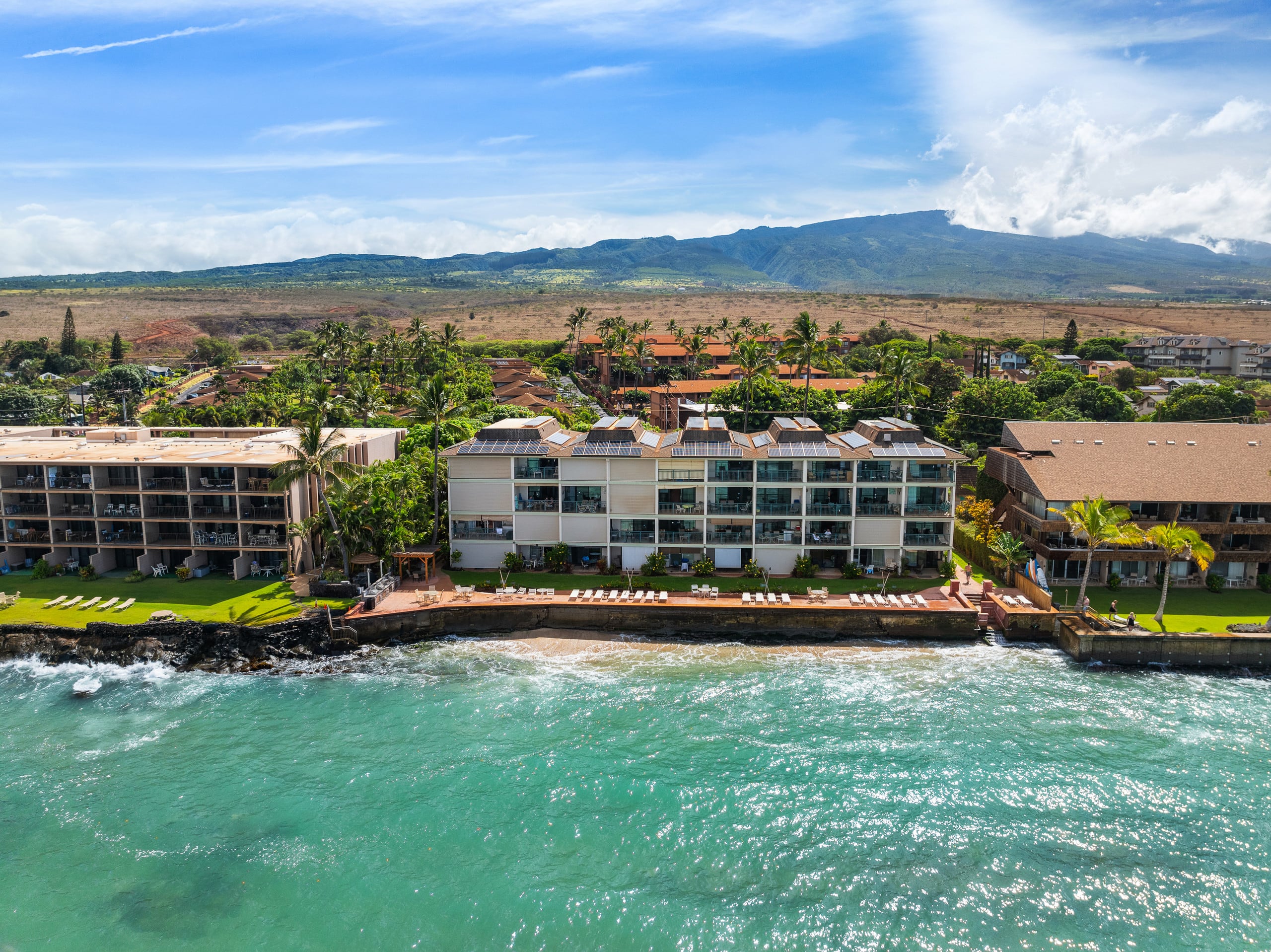 Condo in Lahaina · ★5.0 · 3 bedrooms · 5 beds · 2.5 private baths - Image 49