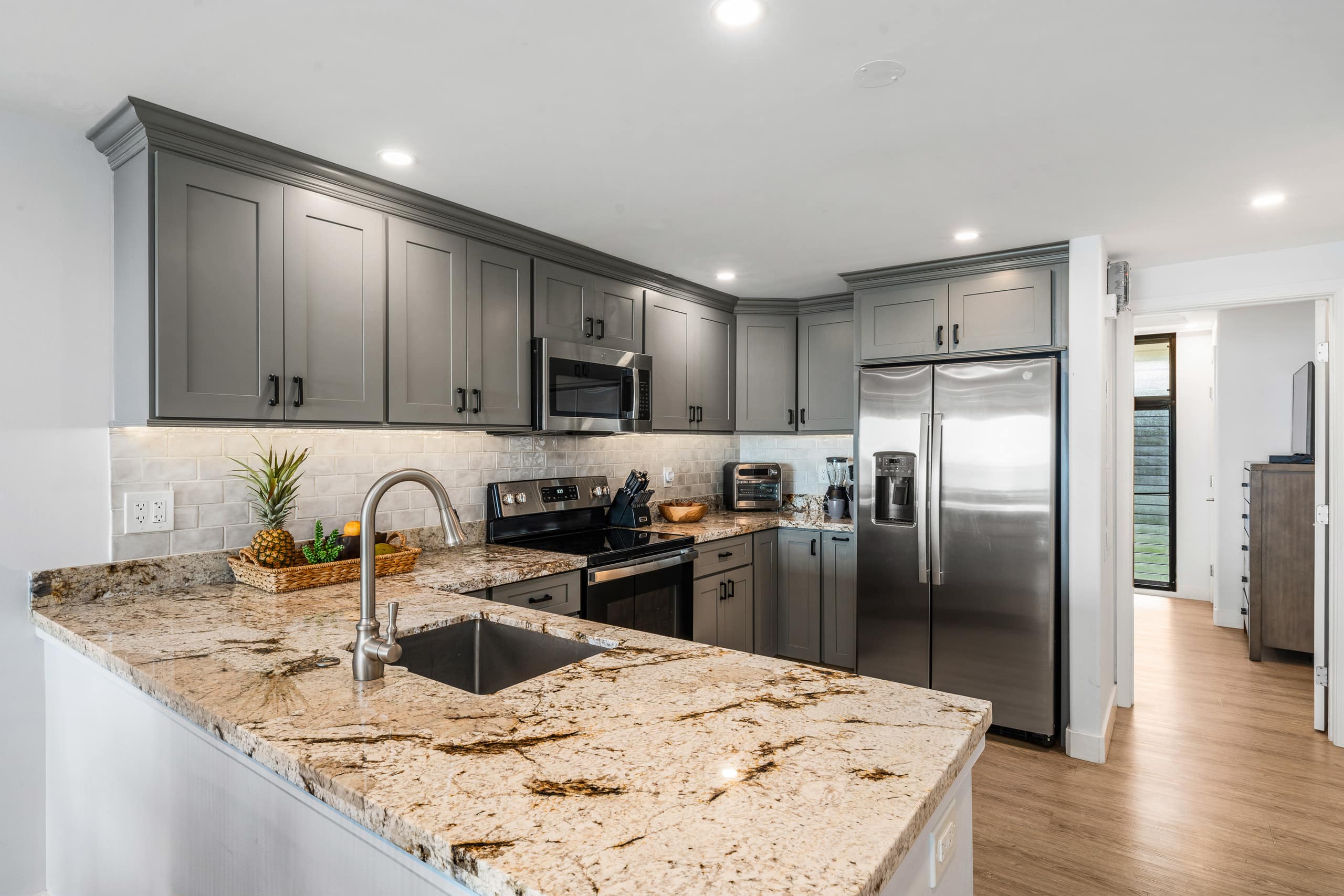 Condo in Lahaina · ★5.0 · 3 bedrooms · 5 beds · 2.5 private baths - Image 4