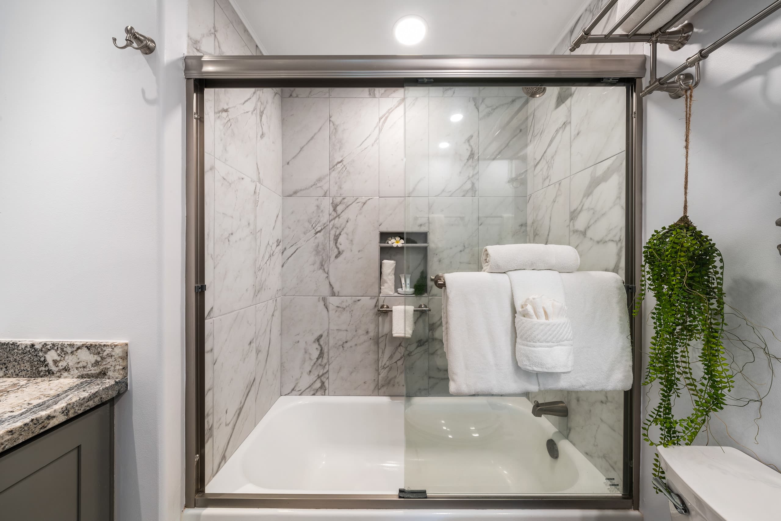 Condo in Lahaina · ★5.0 · 3 bedrooms · 5 beds · 2.5 private baths - Image 27