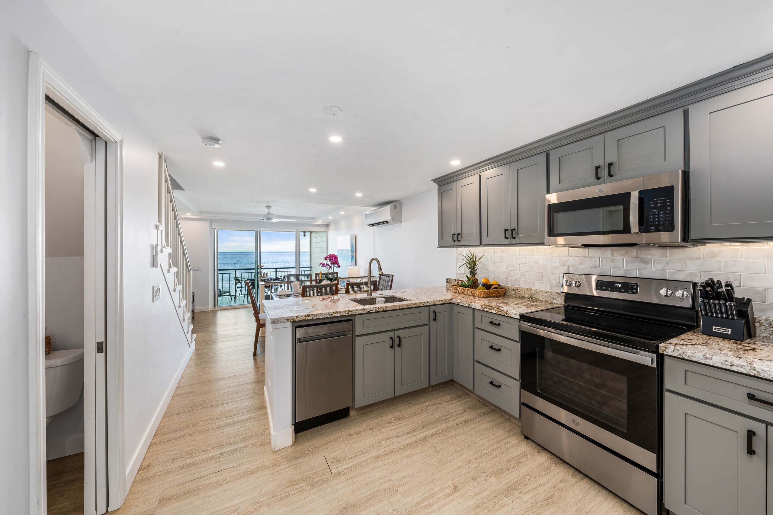 Condo in Lahaina · ★5.0 · 3 bedrooms · 5 beds · 2.5 private baths - Image 7