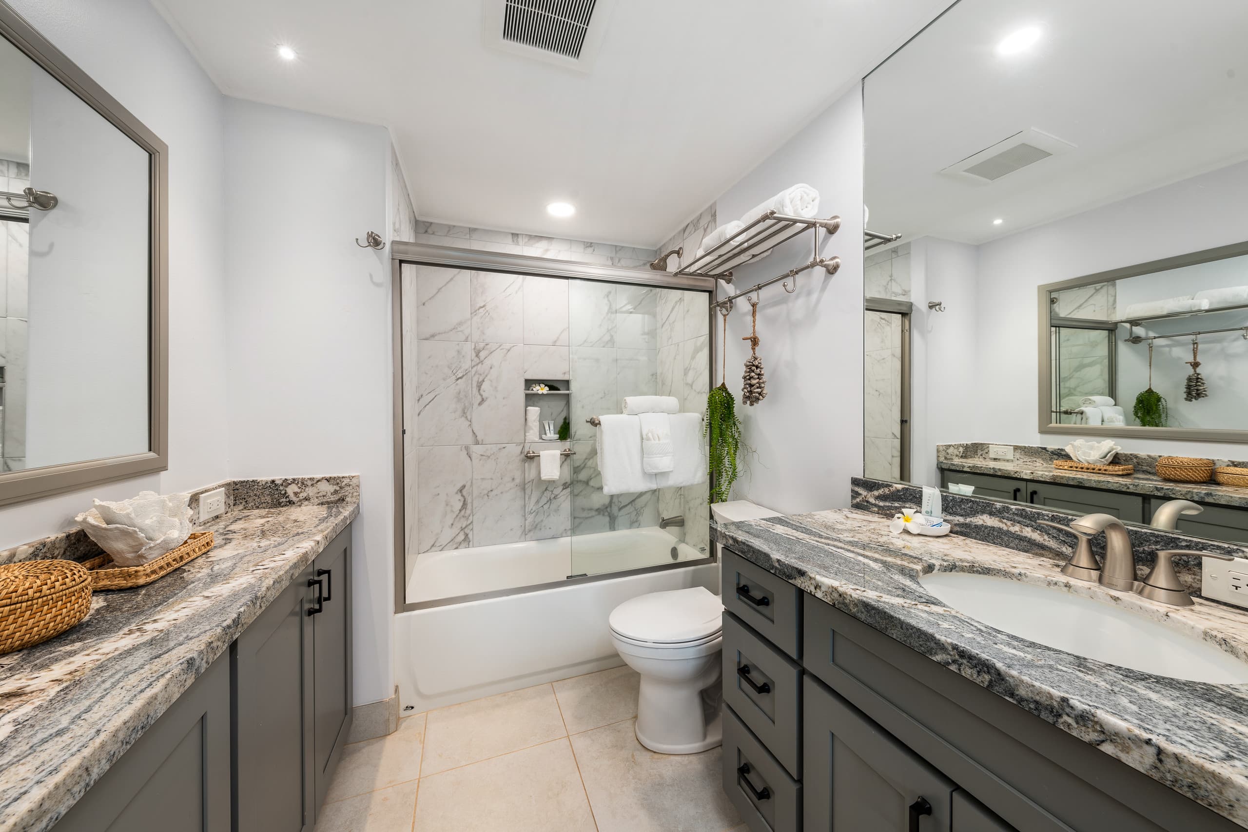 Condo in Lahaina · ★5.0 · 3 bedrooms · 5 beds · 2.5 private baths - Image 26