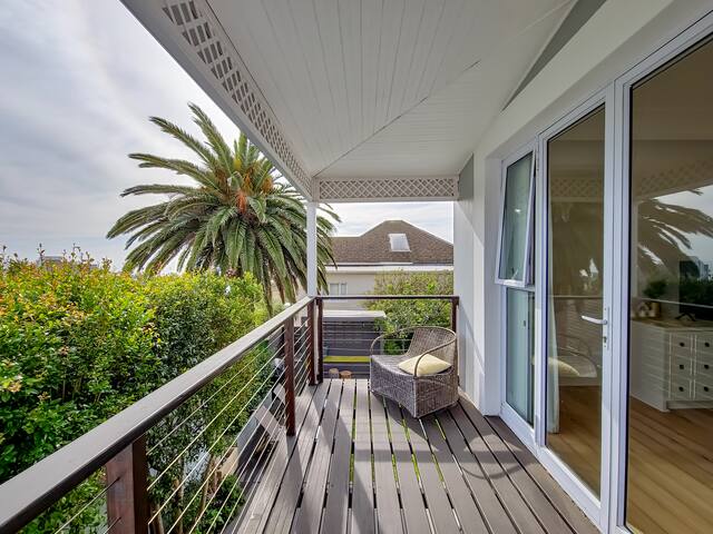 Perfect Family-Friendly Fresnaye Home gallery image 5