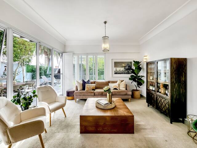 Perfect Family-Friendly Fresnaye Home gallery image 3