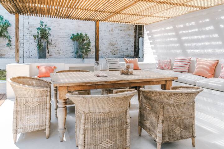 Secret Garden gallery image 3