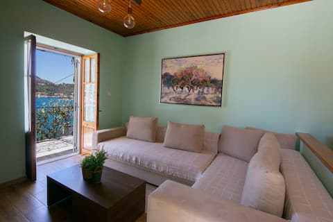 Top performing Airbnb: Cottage beauty in Δήμος Ιθάκης