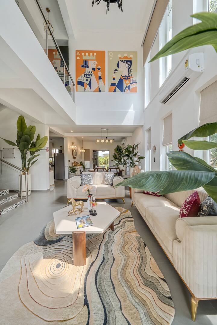 Living room image 4