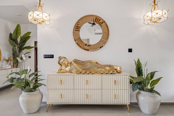 Living room image 10