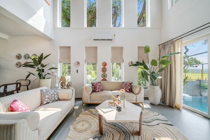 Living room image 1