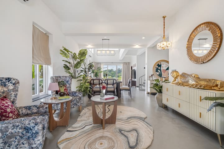 Living room image 8