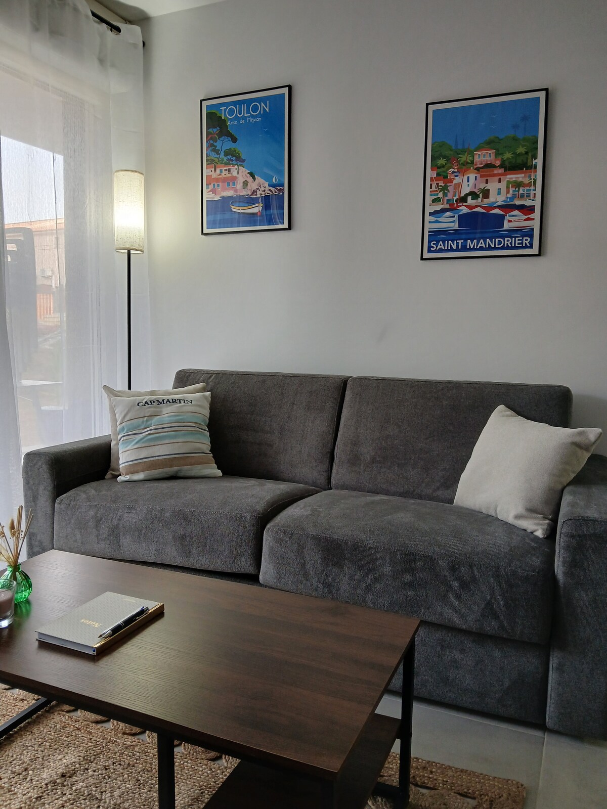 Divani rapido me një krevat të vërtetë, shumë i rehatshëm 