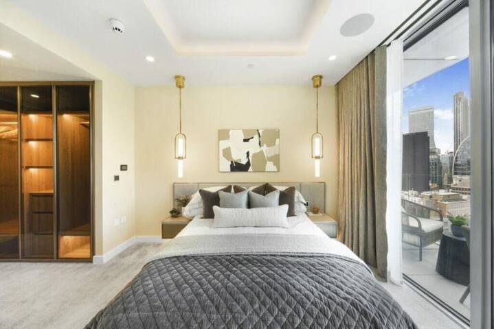 Super Luxury Duplex Large Penthouse Sleeps 8 gallery image 2