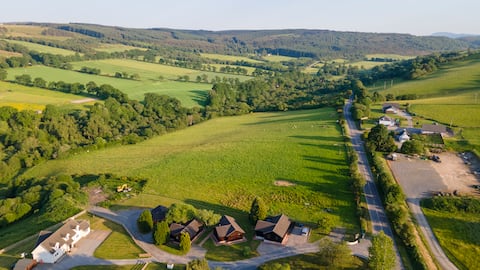 Glenview Chalet Park - Chalet No 3 with Hot Tub