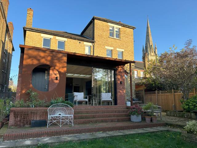 Forest Hill Victorian Gem gallery image 2