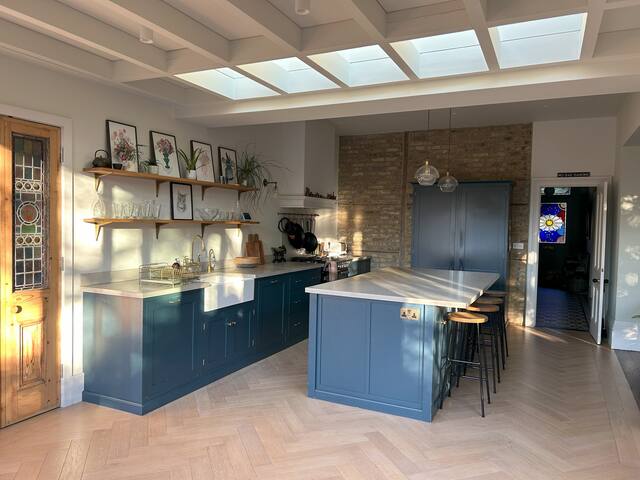 Forest Hill Victorian Gem gallery image 4