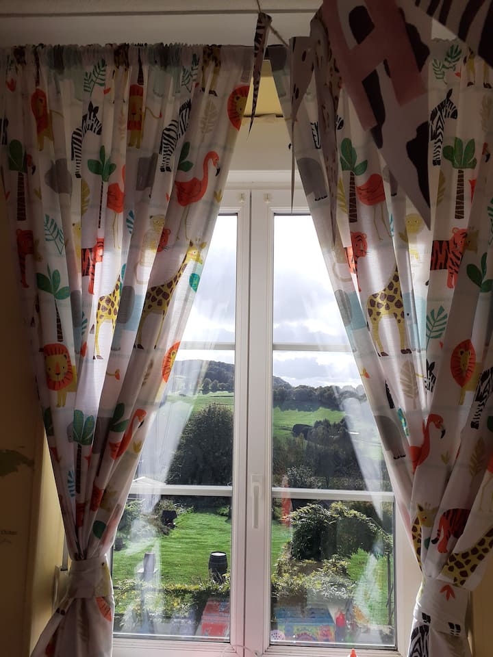 غرفة النوم 2