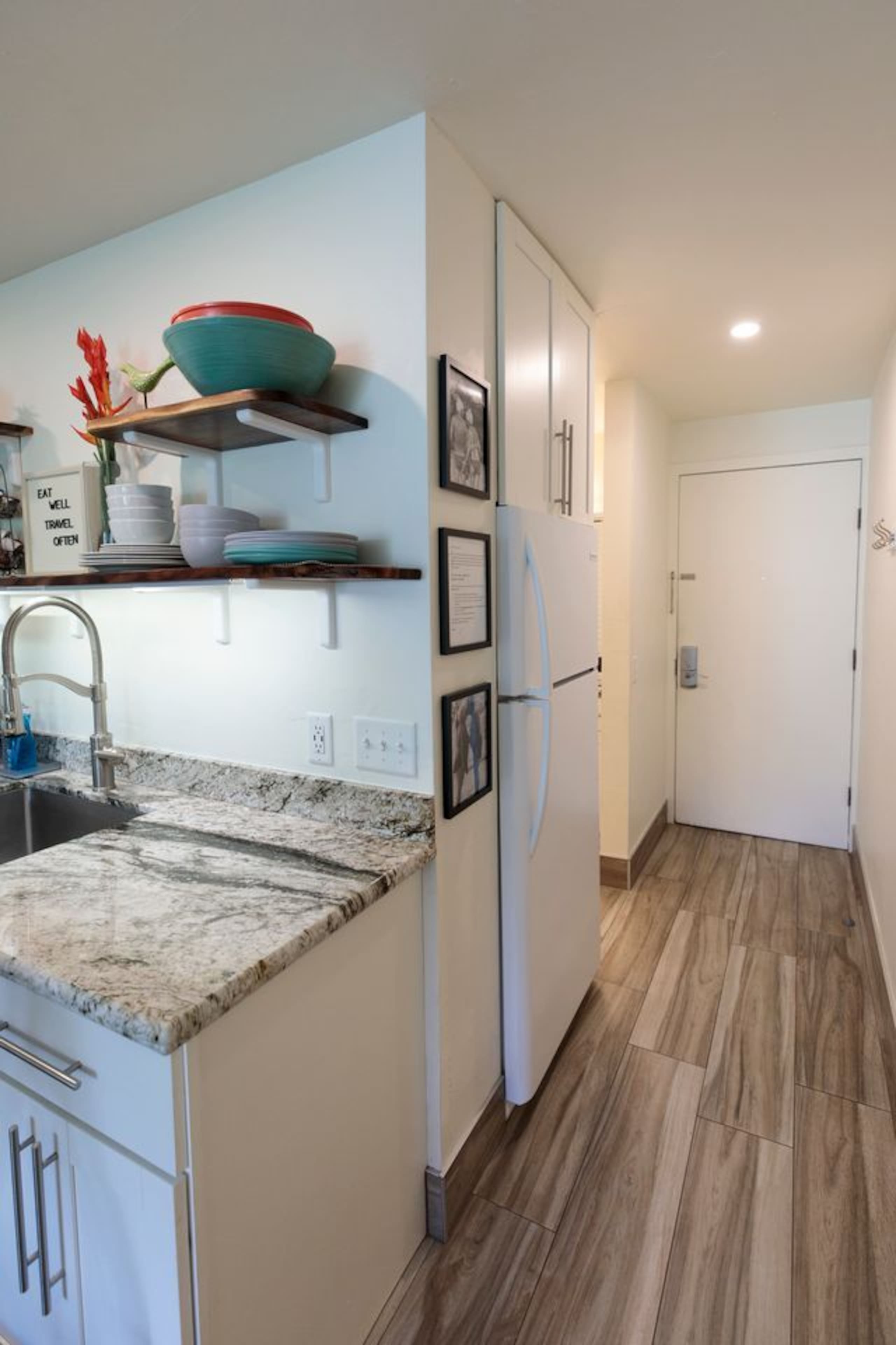 Condo in Kailua-Kona · ★4.87 · Studio · 1 bed · 1 bath - Image 3