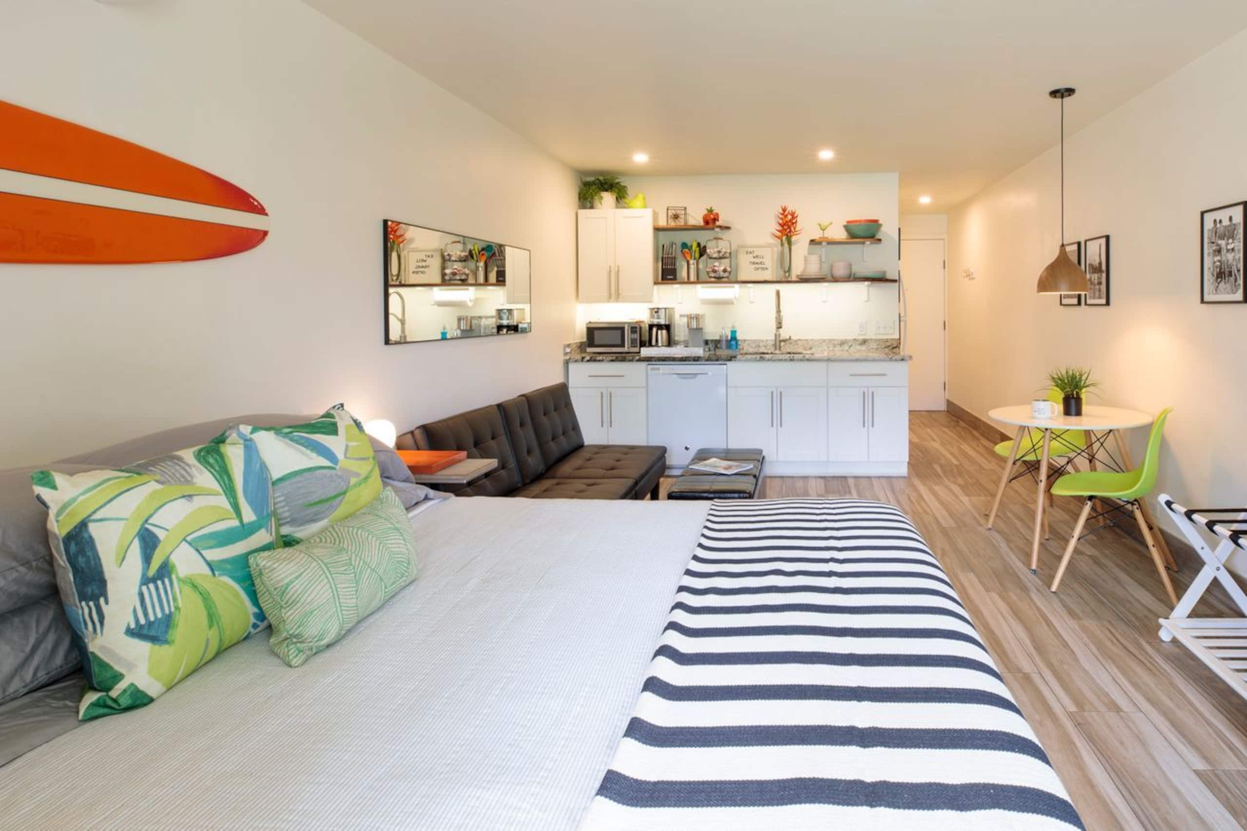 Condo in Kailua-Kona · ★4.87 · Studio · 1 bed · 1 bath - Image 11
