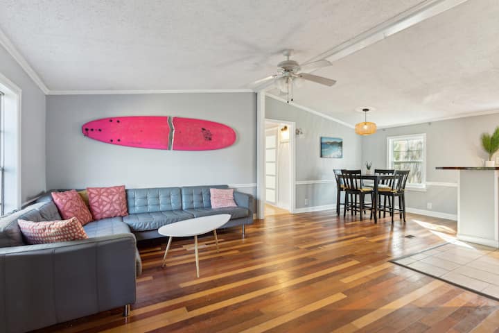 The Surf Shack! 2 Miles From Beach - Charleston, SC