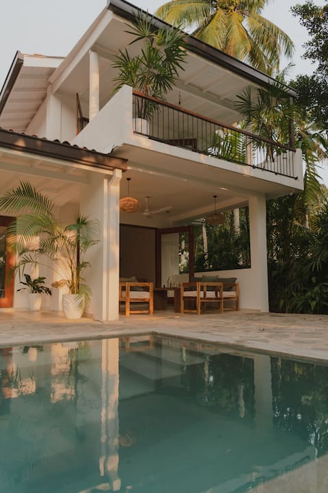 Sein Villa 3BR –
Quiet Escape in Ahangama