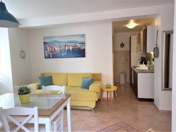 Megi Apartman 2+1 ,Island Brač