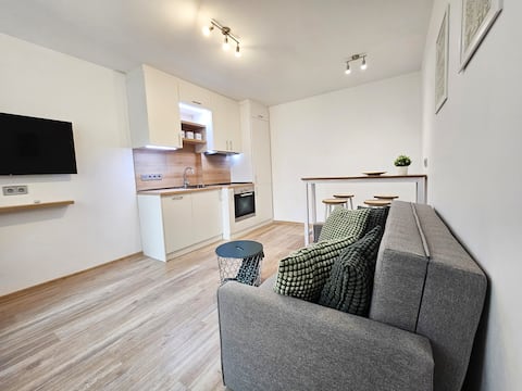 Top Airbnb: Urban Oasis in the City Heart (for parking ask us) in Център