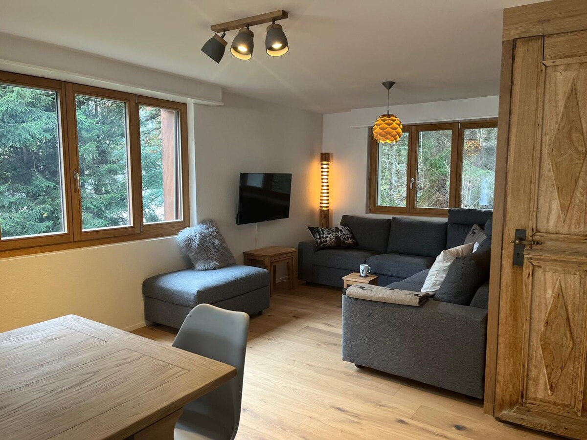 Top Airbnb: Family-friendly chalet lined with fir trees in Crans-Montana in Lens