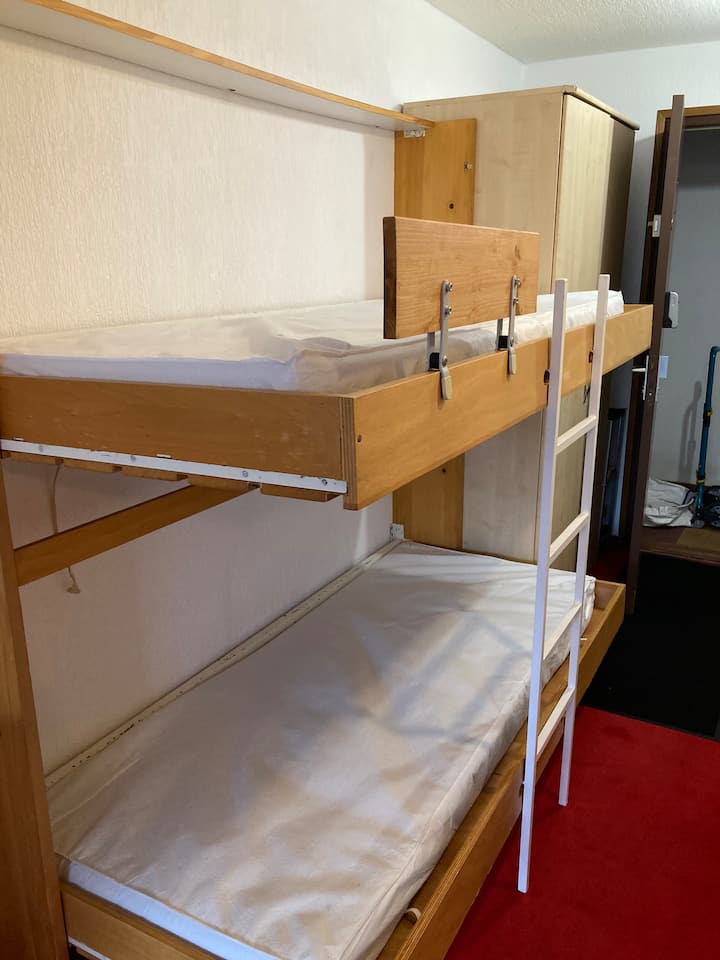 Literas "SCNF" 80 x 190. --> Cama superior solo para personas de más de1,60minutos y menos de 70 kg