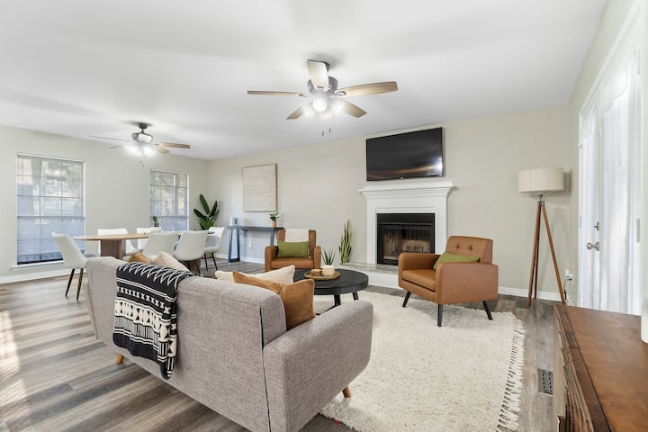 4 Bedroom House In Lake Forest - Daphne, AL