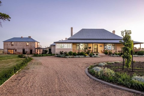 Lawsons Estate- Homestead