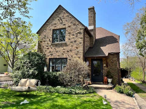 A Wonderful Getaway Home on the North Shore!