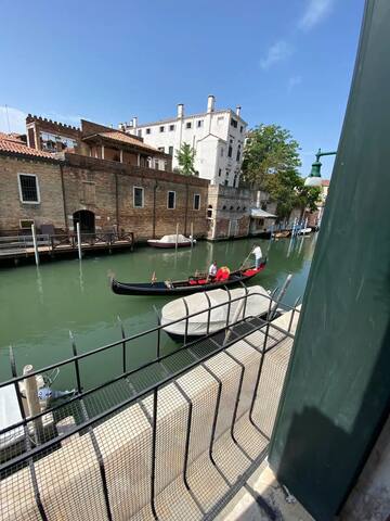 New Exclusive apartment with terrace gallery image 5