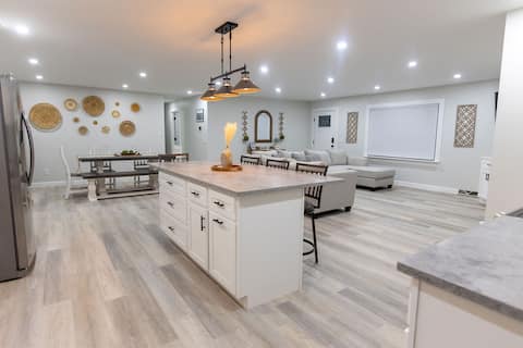 Modern private cave country stay corvette golf