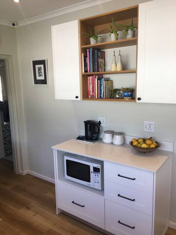 Family home in Tokai gallery image 4