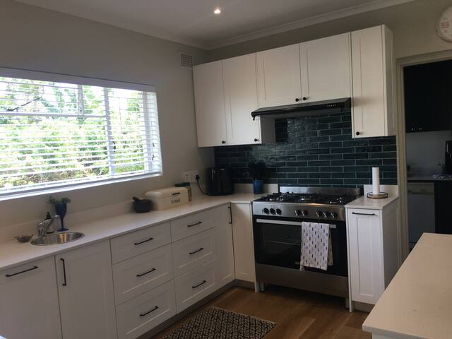 Family home in Tokai gallery image 3