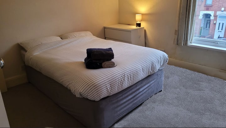 غرفة النوم 2