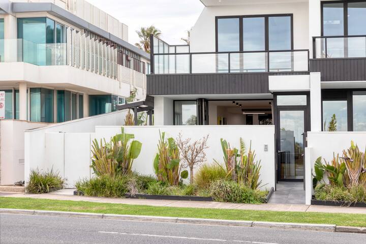 Brightn Beach Townhouse Garden gallery image 3