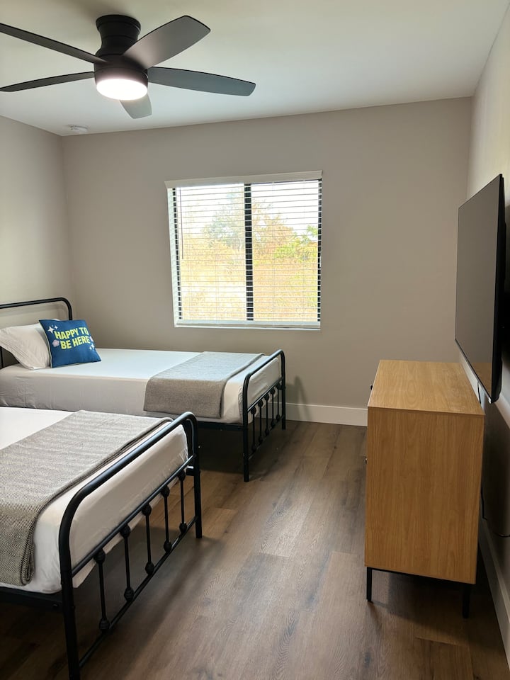 საძინებელი 3