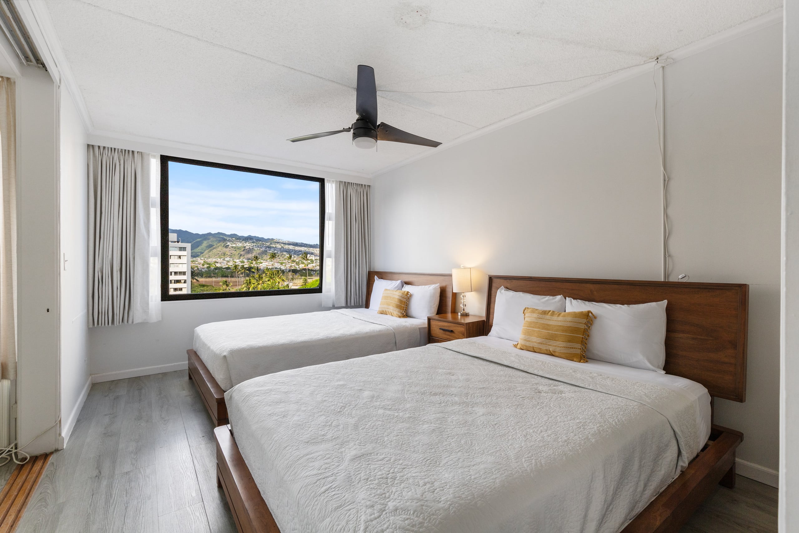 Condo in Honolulu · ★4.61 · 1 bedroom · 3 beds · 1 private bath - Image 8