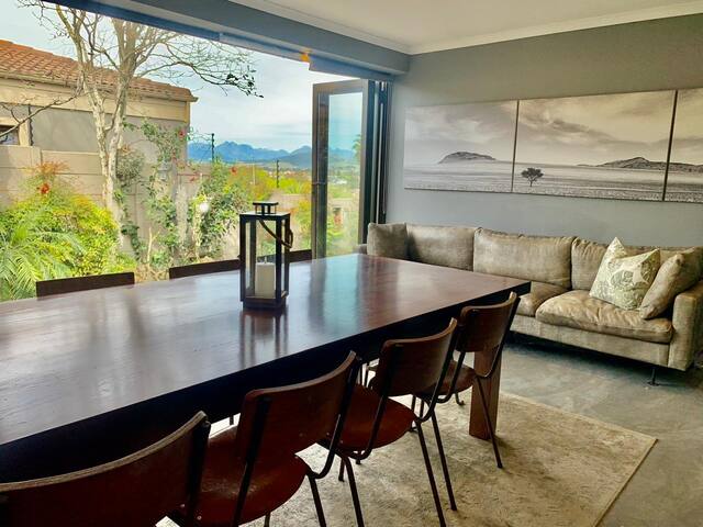 Winelands Getaway gallery image 2