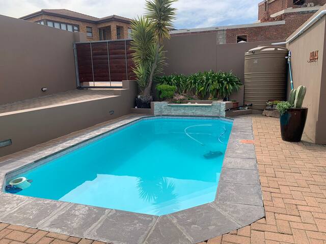 Winelands Getaway gallery image 3