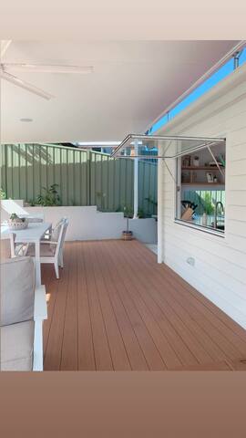 Renovated family retreat on the coast gallery image 5