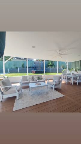 Renovated family retreat on the coast gallery image 3